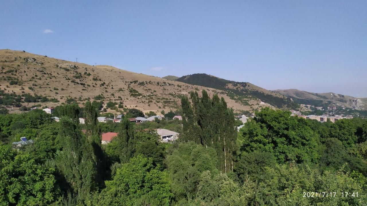 Verishen Guest House B&B Goris Exterior photo