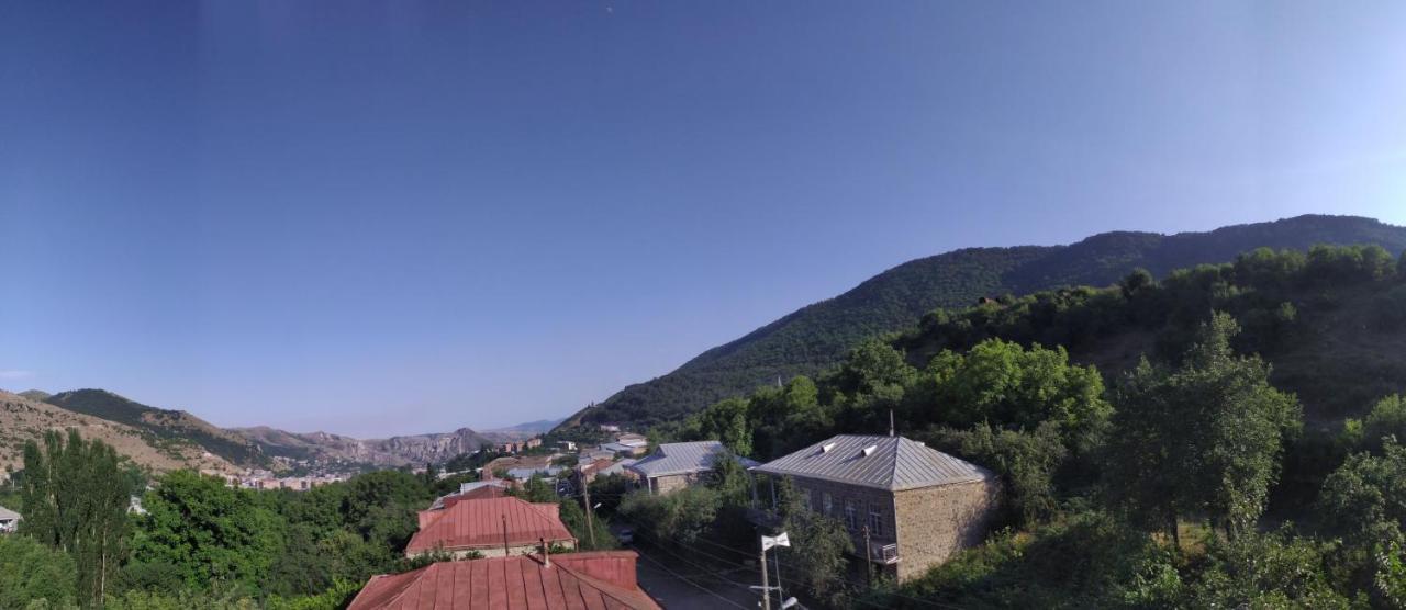 Verishen Guest House B&B Goris Exterior photo