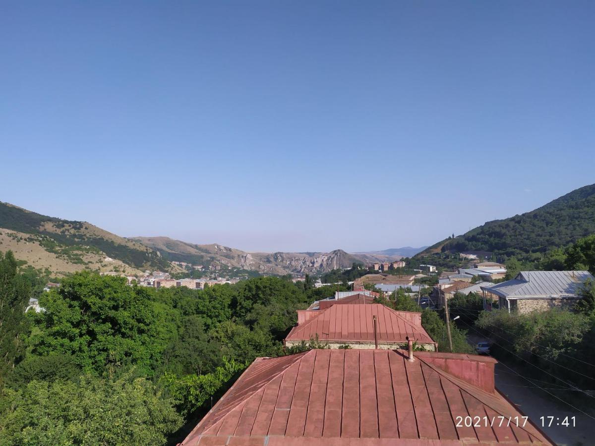 Verishen Guest House B&B Goris Exterior photo