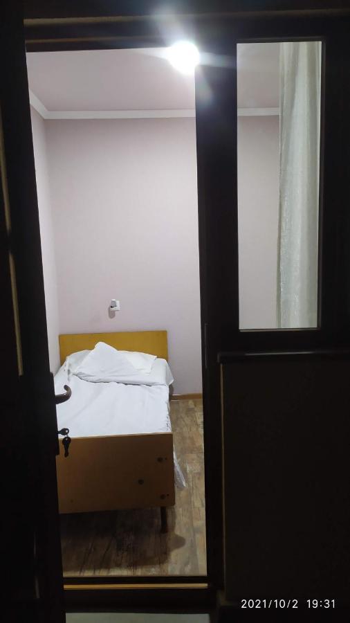 Verishen Guest House B&B Goris Exterior photo