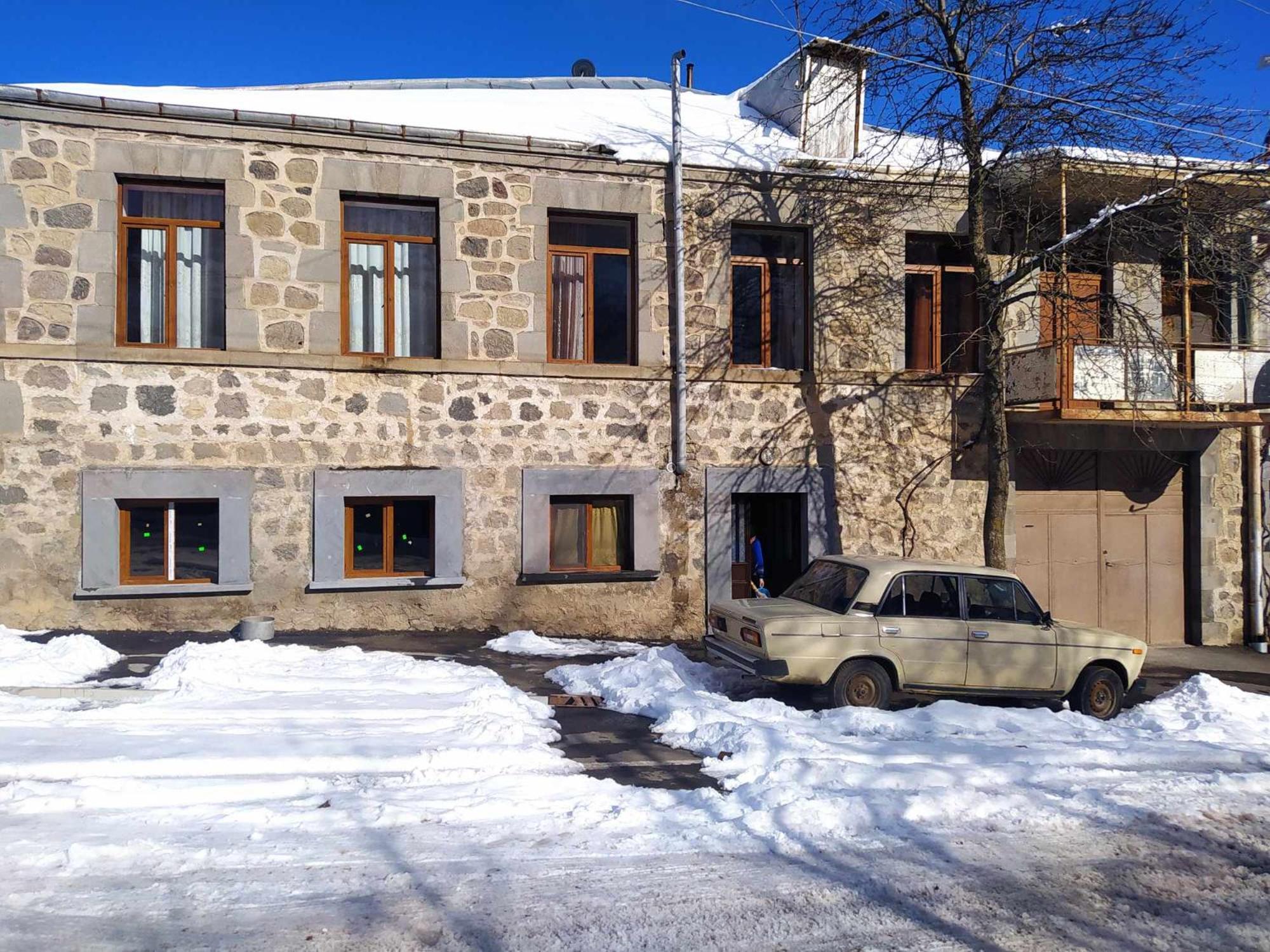 Verishen Guest House B&B Goris Exterior photo