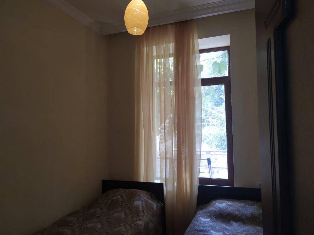 Verishen Guest House B&B Goris Exterior photo