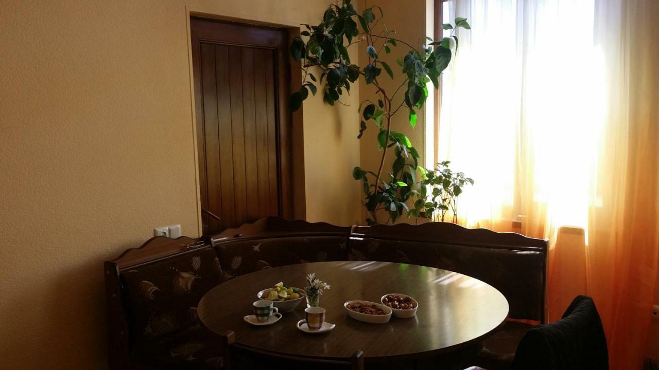 Verishen Guest House B&B Goris Exterior photo