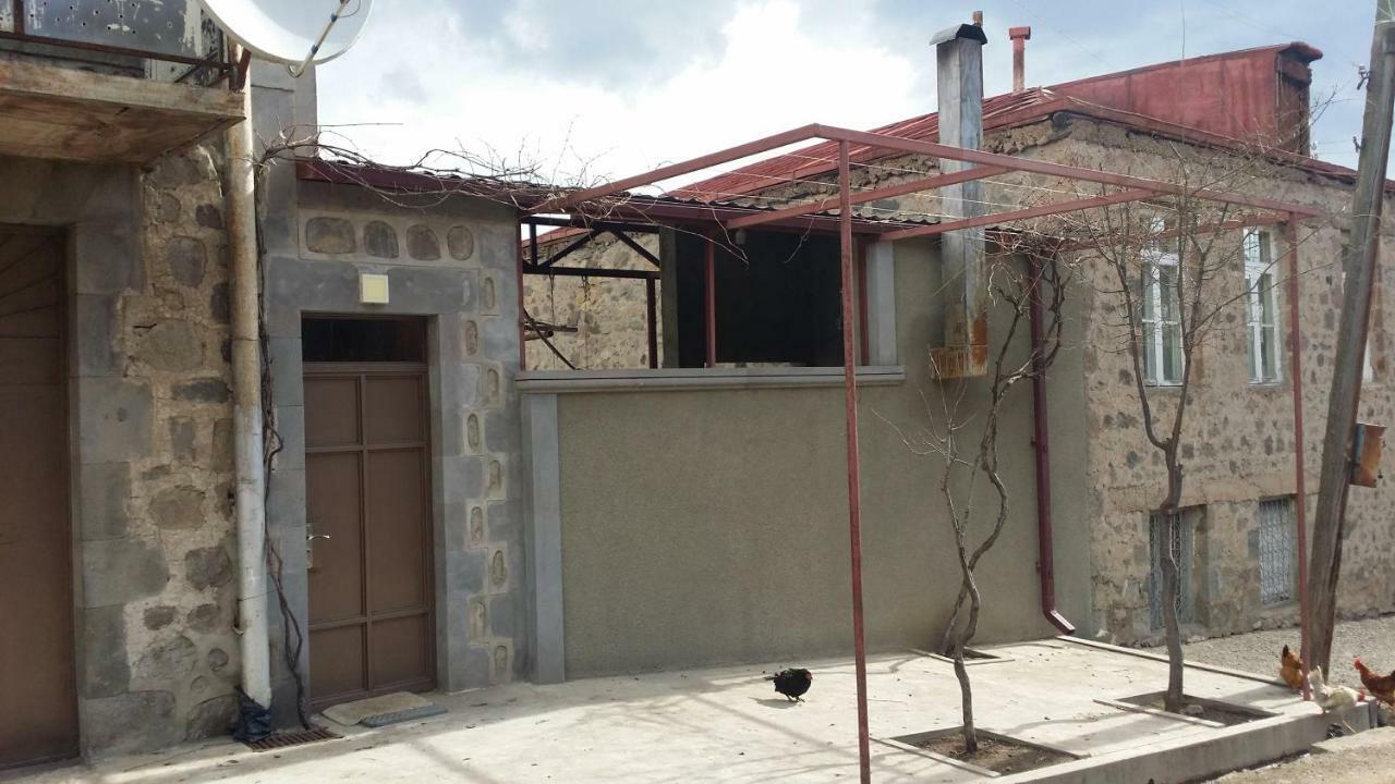 Verishen Guest House B&B Goris Exterior photo