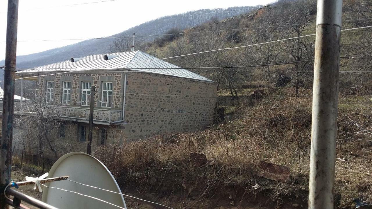 Verishen Guest House B&B Goris Exterior photo